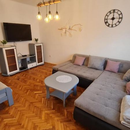 Ri-Jo Apartman Мохач Экстерьер фото