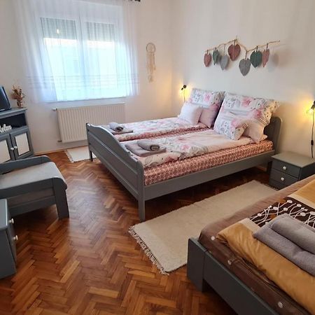 Ri-Jo Apartman Мохач Экстерьер фото