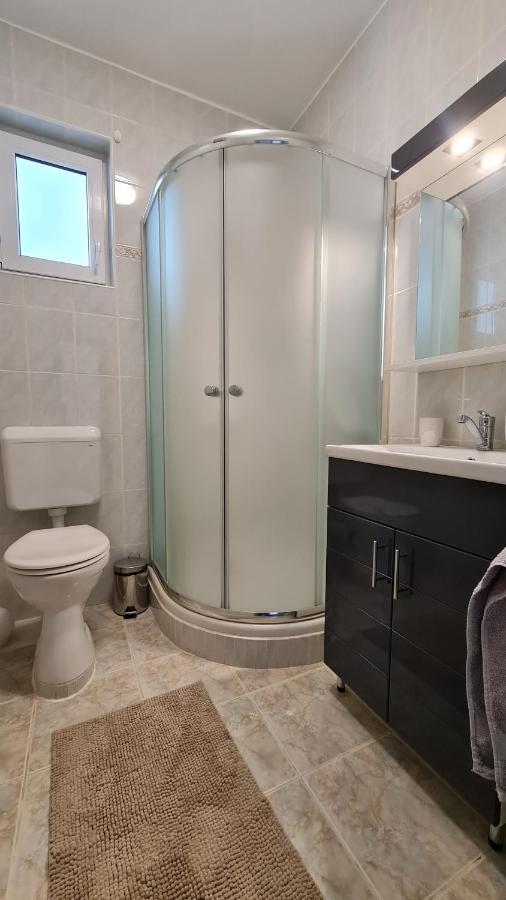 Ri-Jo Apartman Мохач Экстерьер фото